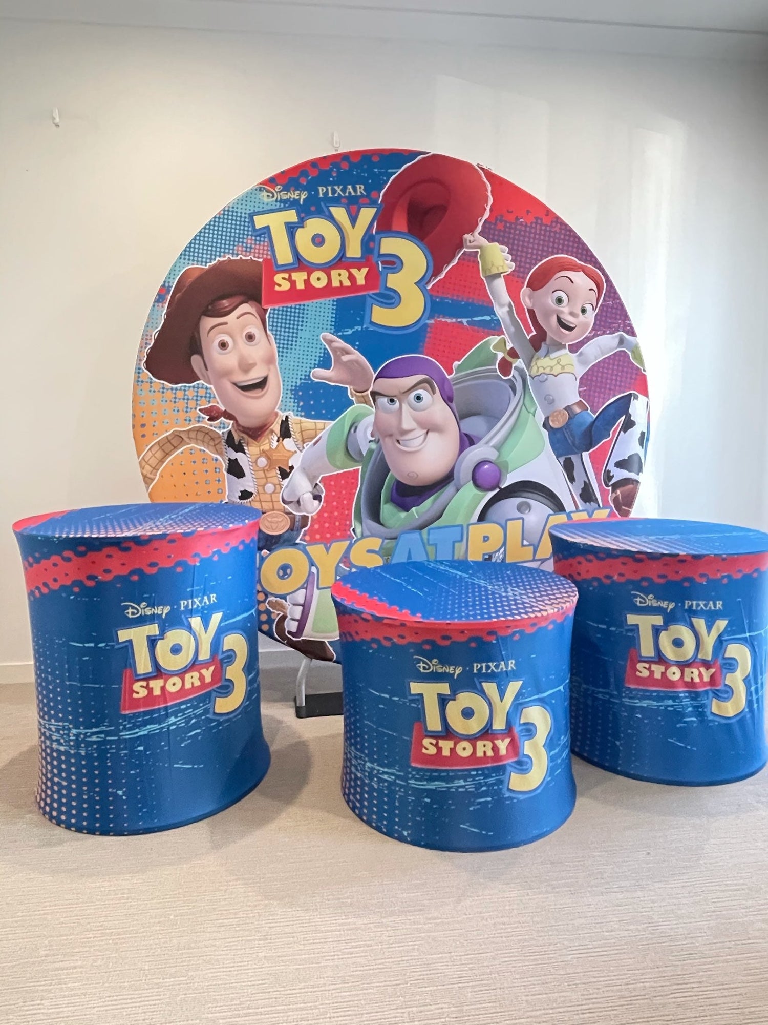 Round fabric backdrop Toy Story 3 Hire - Live Shopping Tours